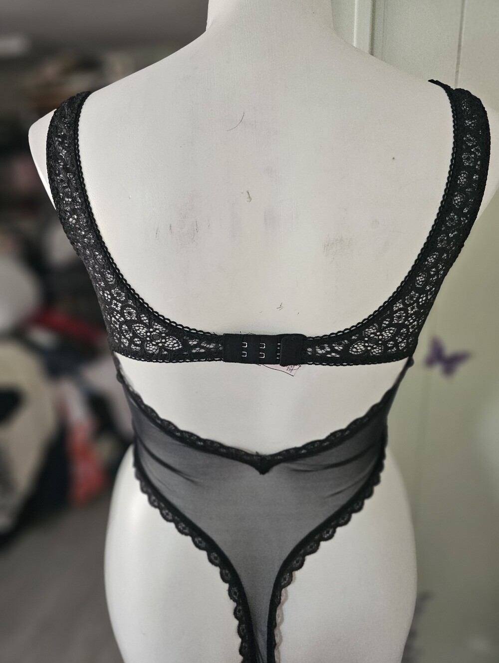 Victoria's Secret Black Lace Teddy Bodysuit Medium M EUC Plunge Grommet Sexy - Picture 2 of 6